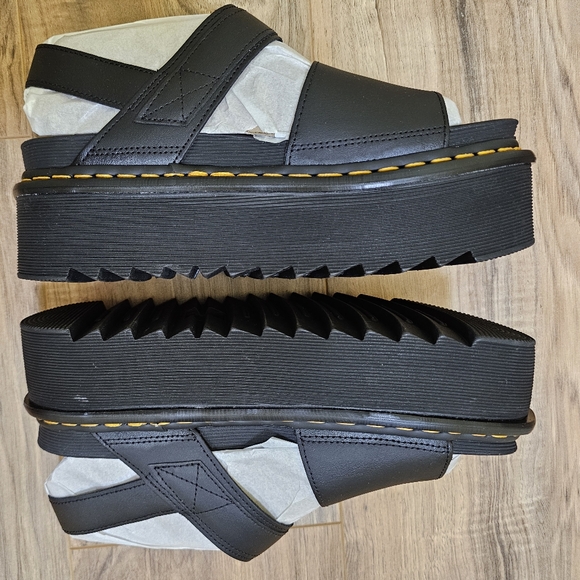 Dr. Martens VOSS WOMEN'S LEATHER STRAP PLATFORM SANDALS, size US 10 - Picture 5 of 11
